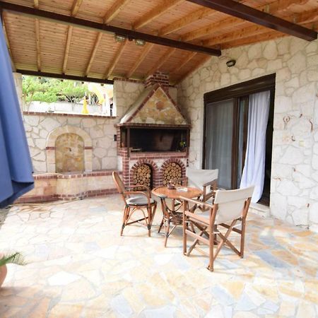 Holiday Villa Vee Неа-Скиони Экстерьер фото
