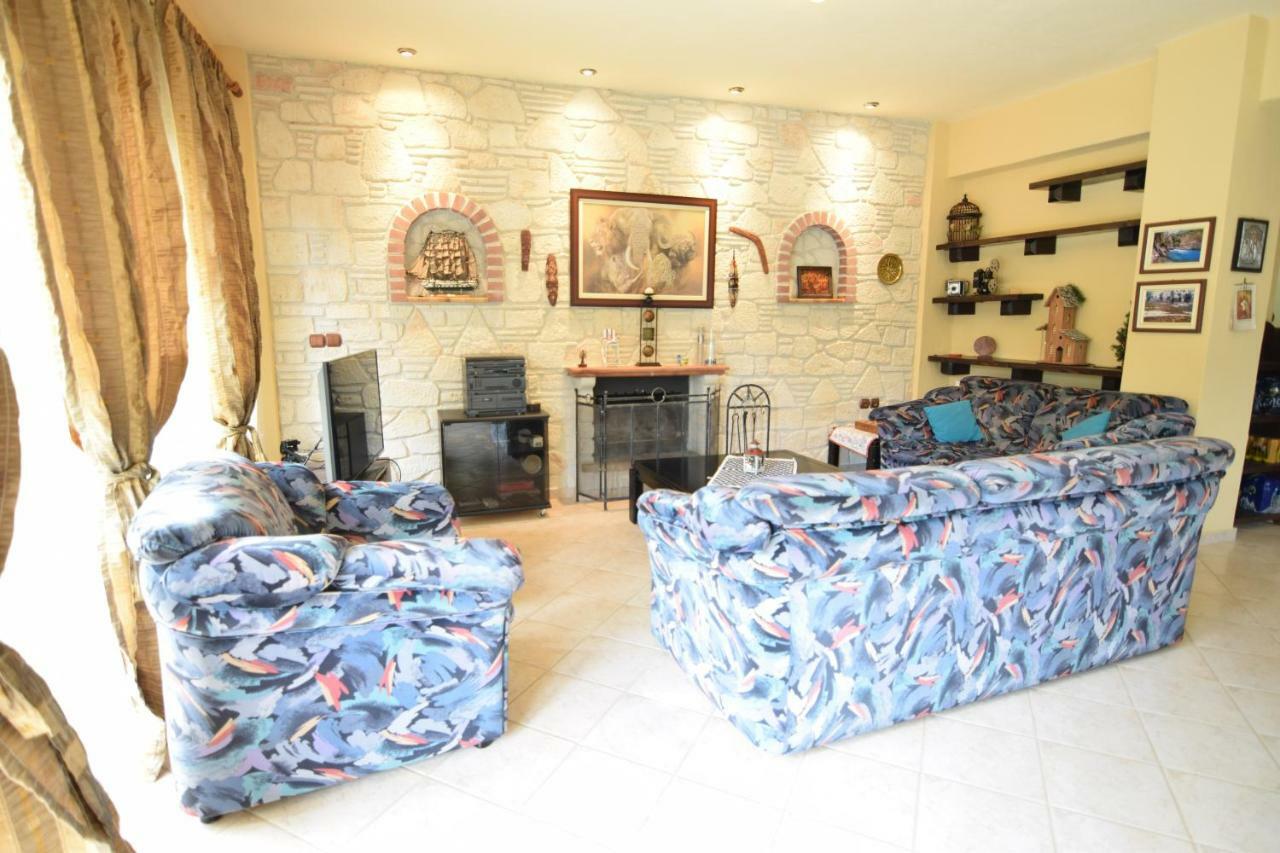 Holiday Villa Vee Неа-Скиони Экстерьер фото