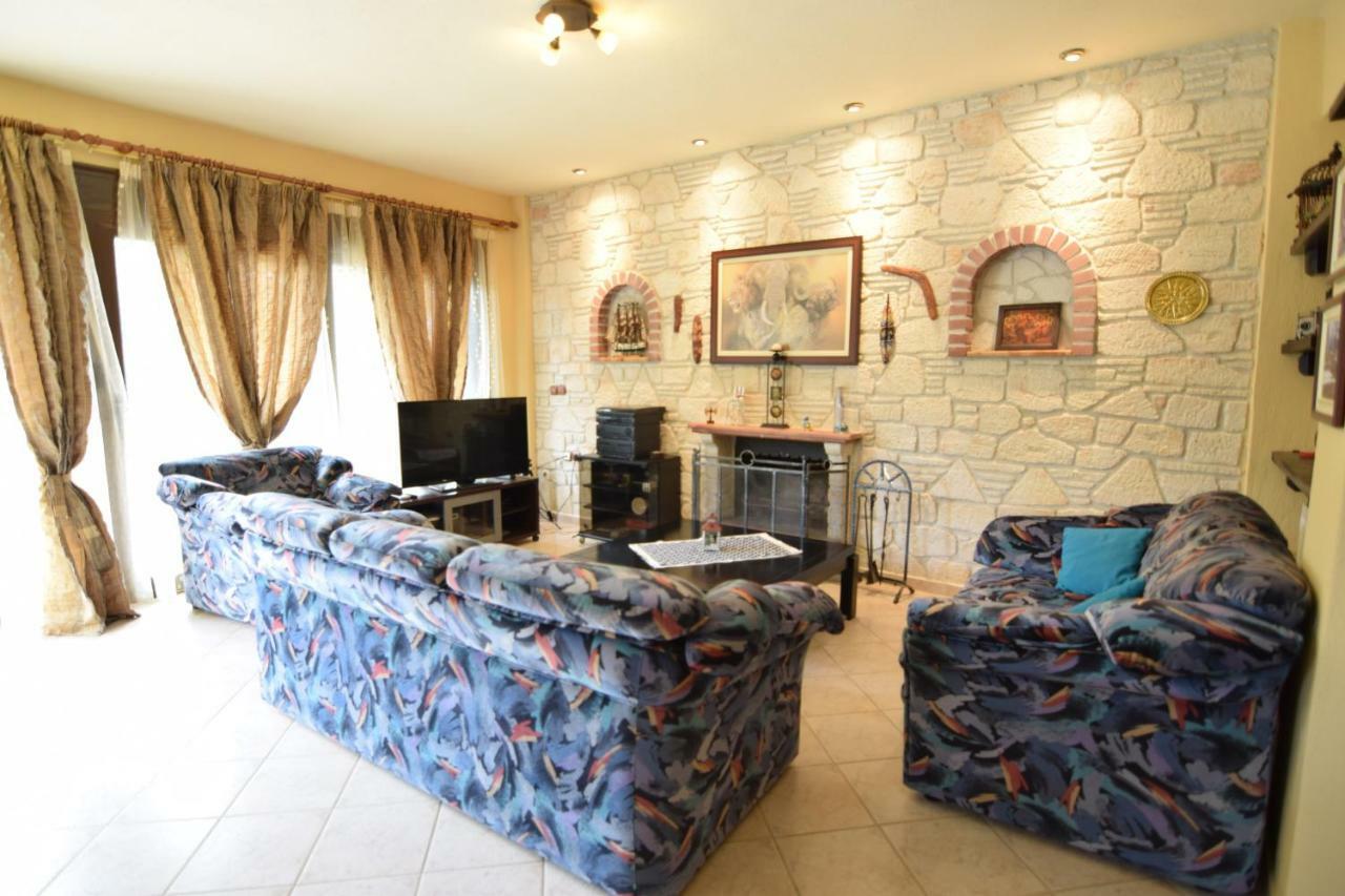 Holiday Villa Vee Неа-Скиони Экстерьер фото